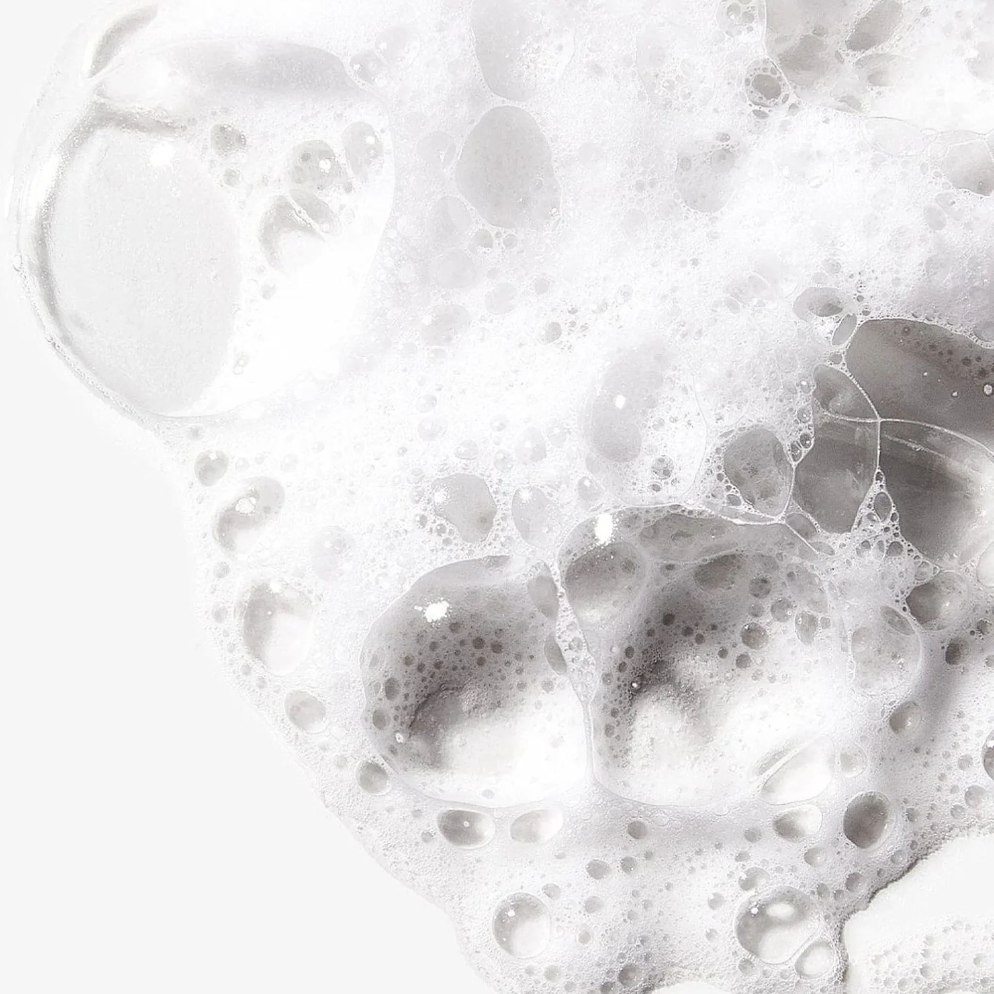 8 Hyaluronic Acid Hydrating Gentle Foaming Cleanser (150ml) - Image 2