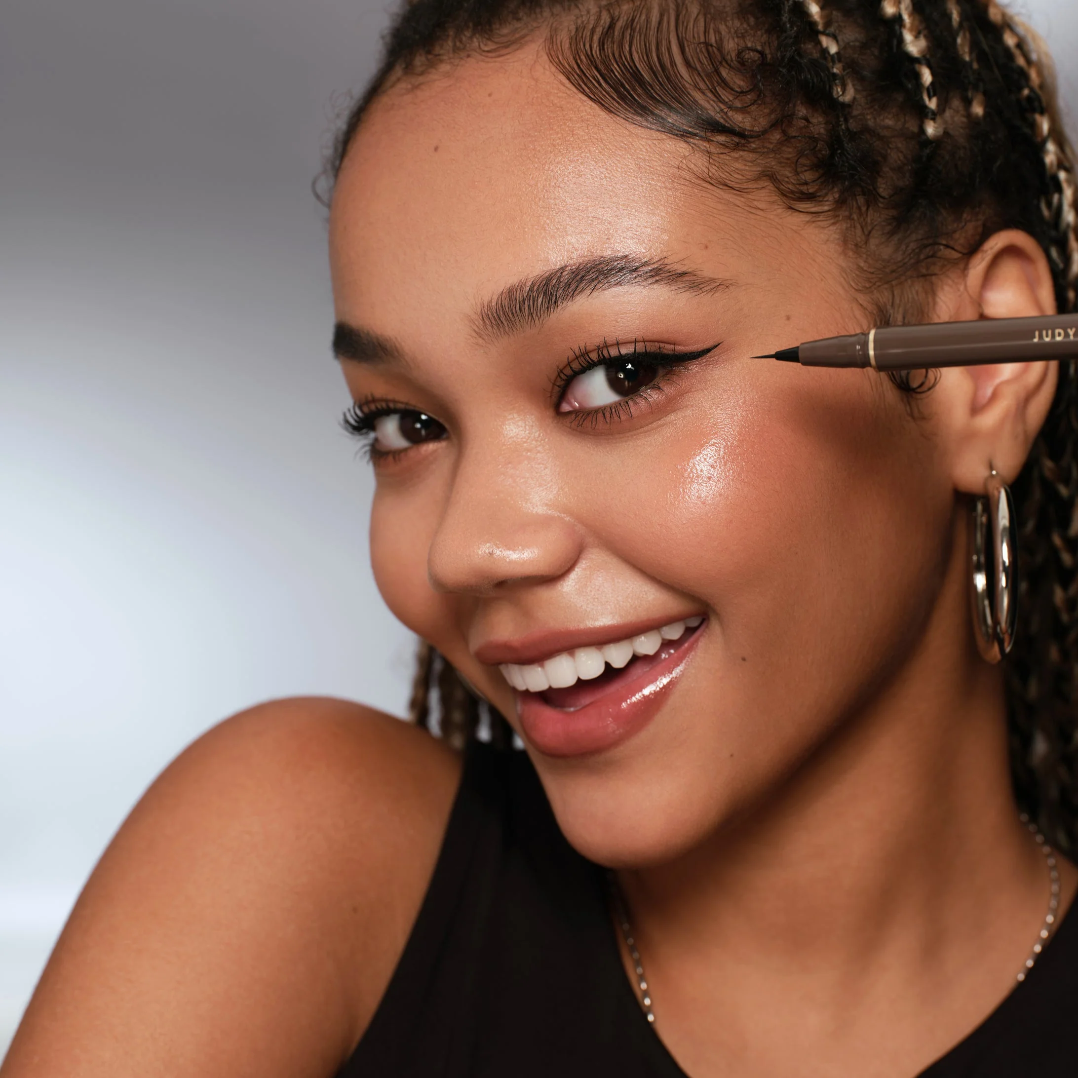 Slim Liquid Eyeliner - 5 Options - Image 2
