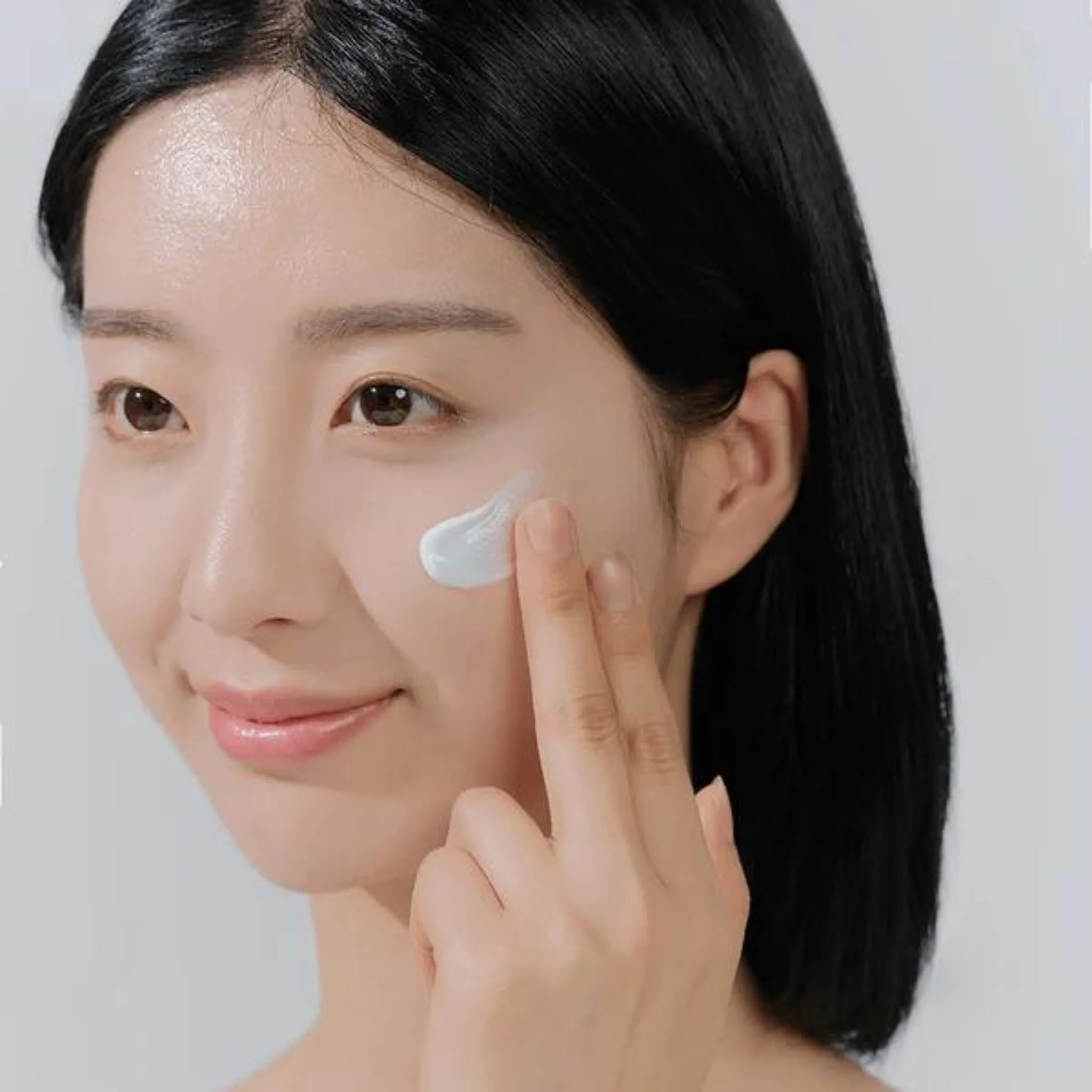 Madagascar Centella Hyalu-Cica Water-Fit Sun Serum Mini SPF50 PA++++ (15ml) - Image 2